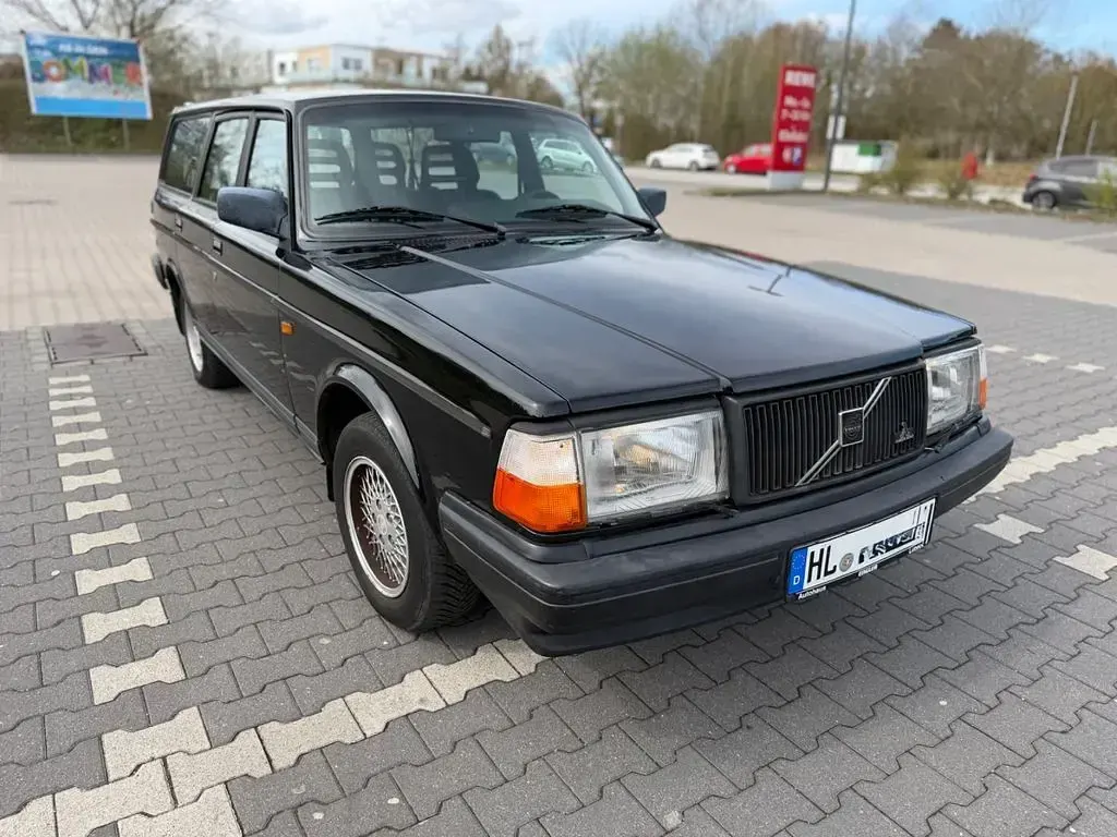 Usata Volvo Polar 111 CV (81 kW) 1991 Nero Berlina