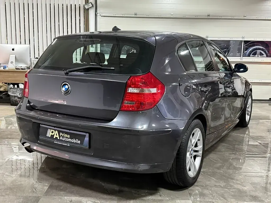 Gebraucht BMW 116 122 PS (89 kW) 2008 Grau Kleinwagen