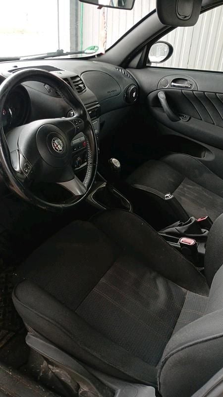 Schwarz Gebraucht 2004 Alfa Romeo 147 Kleinwagen | 1.250 € (Fairer Preis) - Bild 1/4