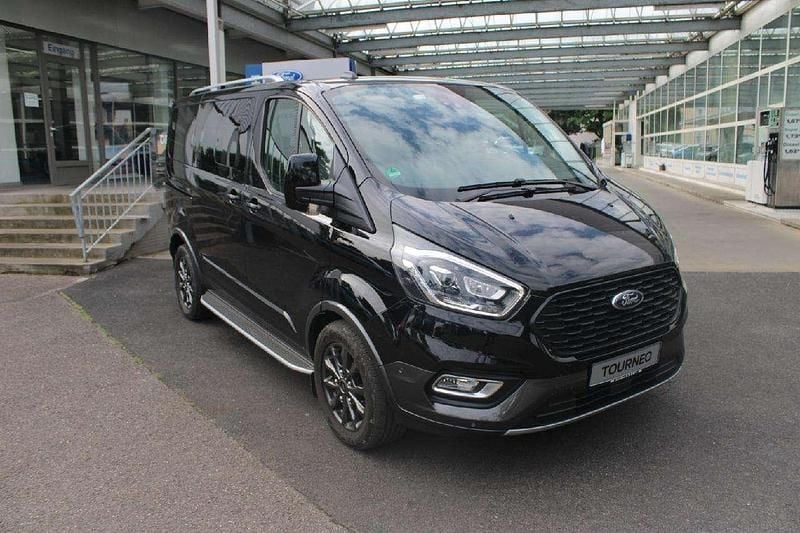 Obsidianschwarz metallic Gebraucht 2021 Ford Transit Custom Active Van / Kleinbus | 41.989 € (Teuer) - Bild 1/4