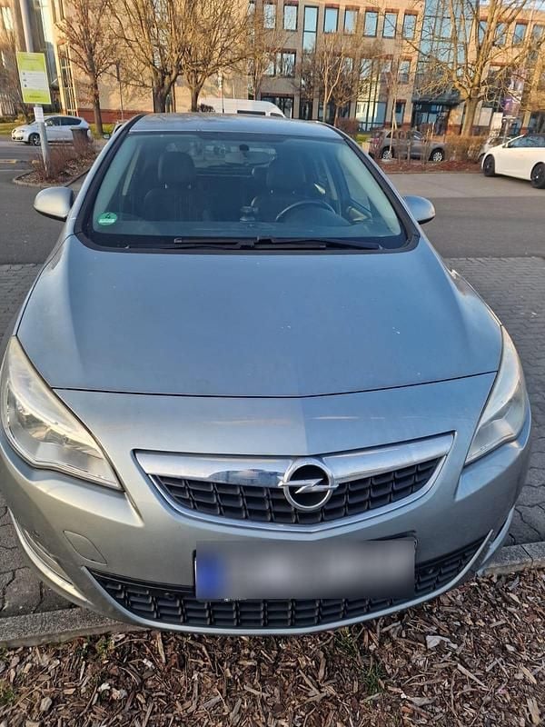 Gebraucht Opel Astra 140 PS (102 kW) 2011 Grau Kleinwagen