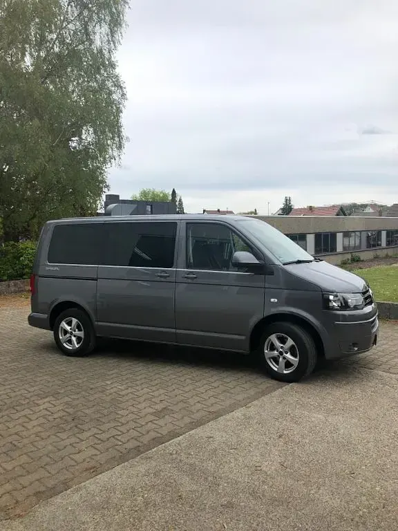 Gebraucht VW T5 140 PS (102 kW) 2014 Grau Van