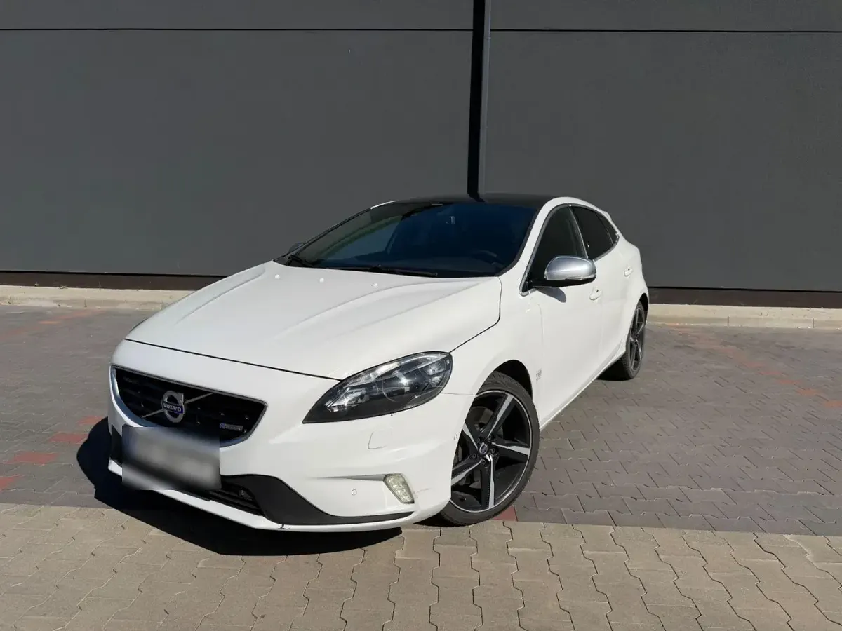 Gebraucht Volvo V40 R-Design 177 PS (130 kW) 2013 Weiß Limousine