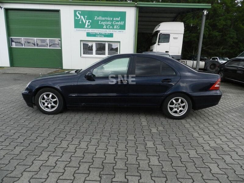 Blau Gebraucht 2003 Mercedes C220 Limousine | 1.190 € (Guter Preis) - Bild 1/4