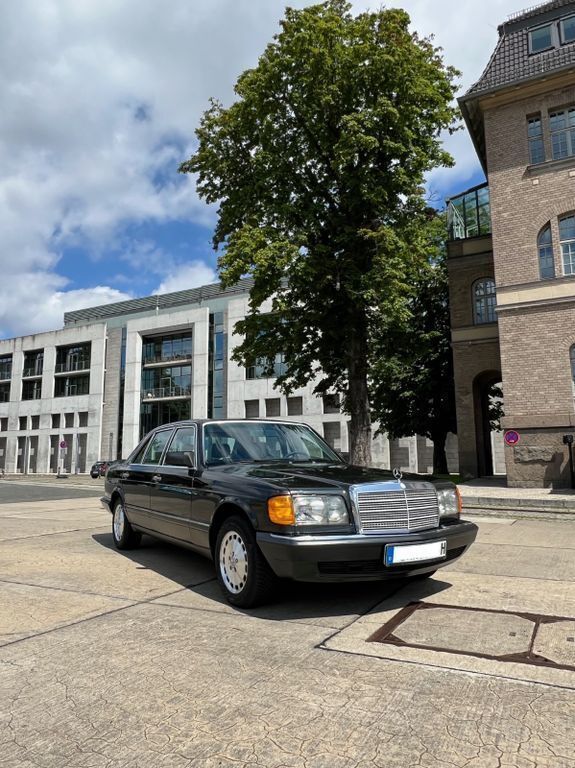 Schwarz Gebraucht 1987 Mercedes S300 Limousine | 22.150 € - Bild 1/4