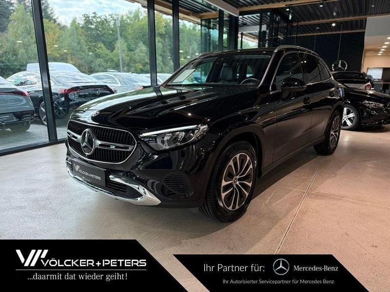 Schwarz Gebraucht 2024 Mercedes GLC220 Avantgarde SUV | 55.223 € (Superpreis) - Bild 1/4