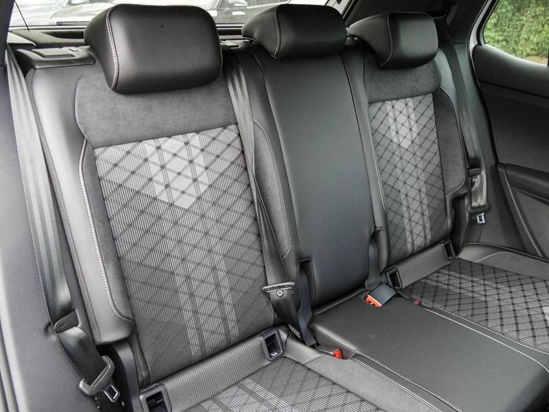 Gebraucht VW T-Cross R-line 116 PS (85 kW) 2025 Weiß SUV