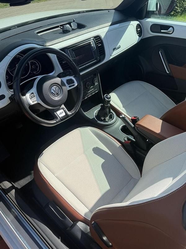 Używany VW Beetle 105 KM (77 kW) 2015 Biały Hatchback