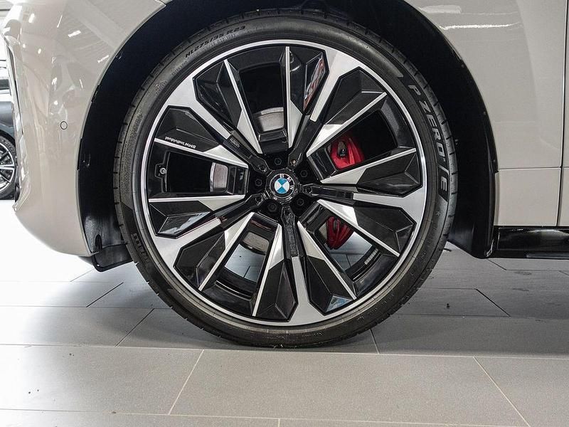 Neu BMW iX M Sport 300 kW (408 PS) 2025 Dune grey metallic SUV