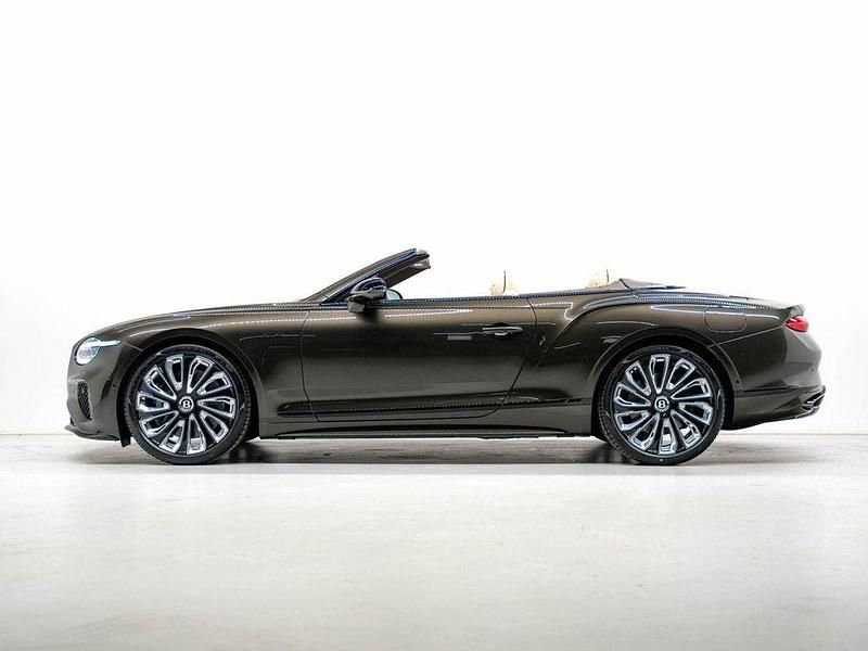 Neu Bentley Continental Mulliner 782 PS (575 kW) 2026 Cabrio