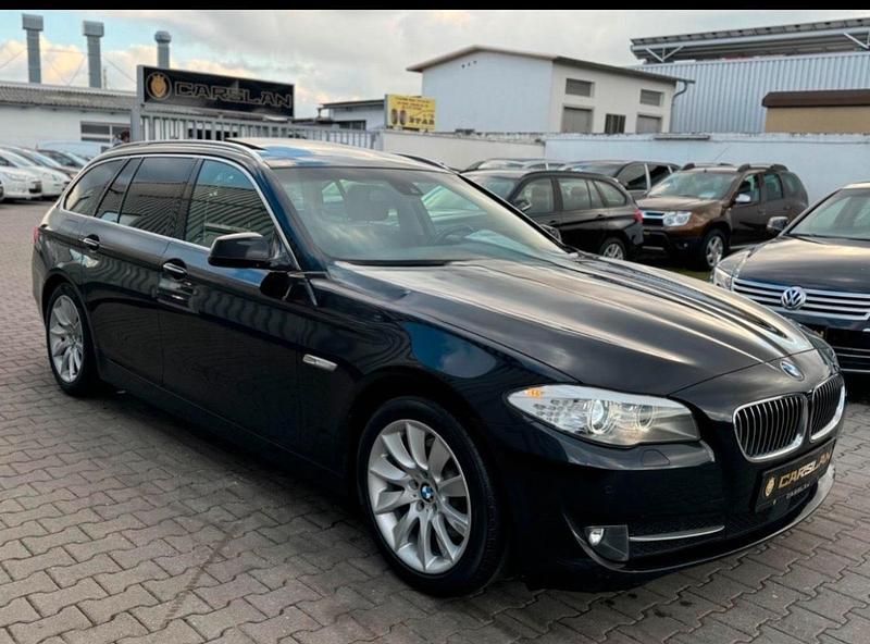 Schwarz Gebraucht 2012 BMW 520 Kombi | 10.000 € (Superpreis) - Bild 1/4