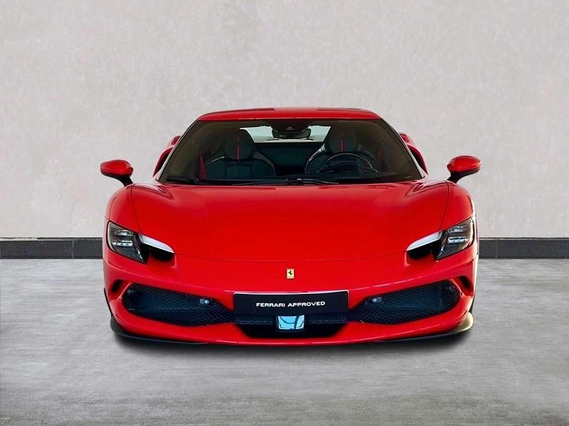 Gebraucht Ferrari 296 829 PS (609 kW) 2024 Rot Coupé