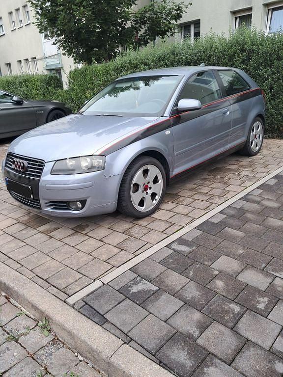 Gebraucht Audi A3 Ambiente 116 PS (85 kW) 2003 Silber Limousine