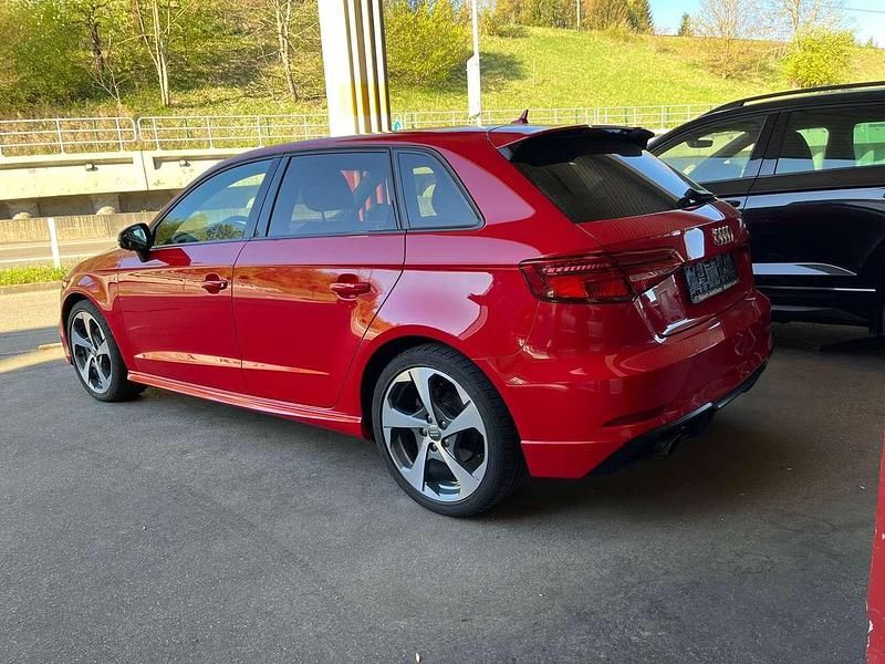 Gebraucht Audi A3 S-Line 116 PS (85 kW) 2017 Tangorot metallic Kleinwagen
