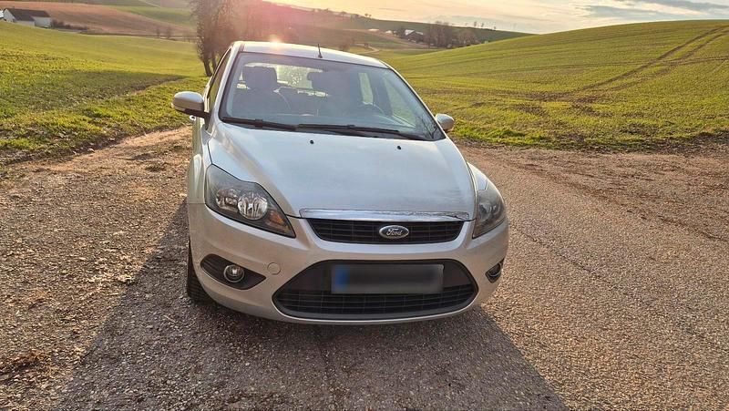 Gebraucht Ford Focus Sport 116 PS (85 kW) 2008 Silber Limousine