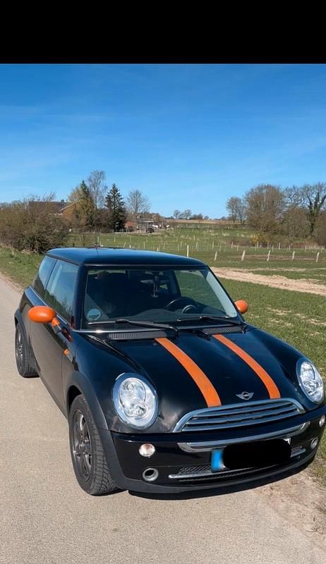 Used Mini ONE 90 HP (66 kW) 2006 Black Hatchback