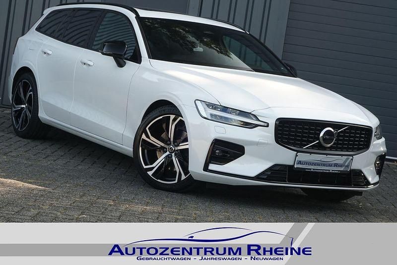 Weiß Gebraucht 2022 Volvo V60 Plus Kombi | 31.488 € (Teuer) - Bild 1/4