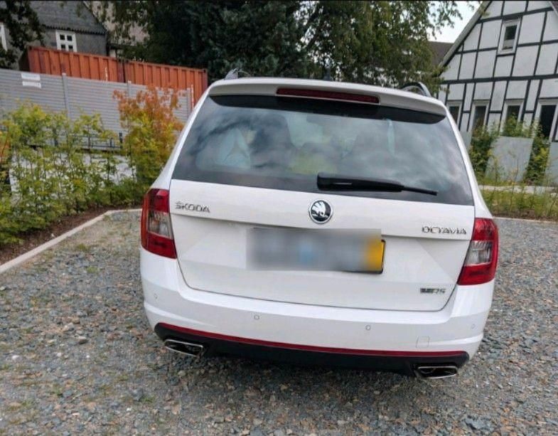 Gebraucht Skoda Octavia RS 220 PS (161 kW) 2016 Weiß Kleinwagen