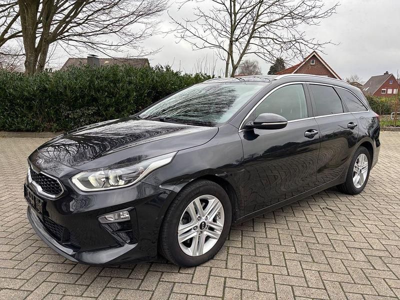 Gebraucht Kia Ceed Sportswagon Plus 140 PS (102 kW) 2019 Schwarz Kombi