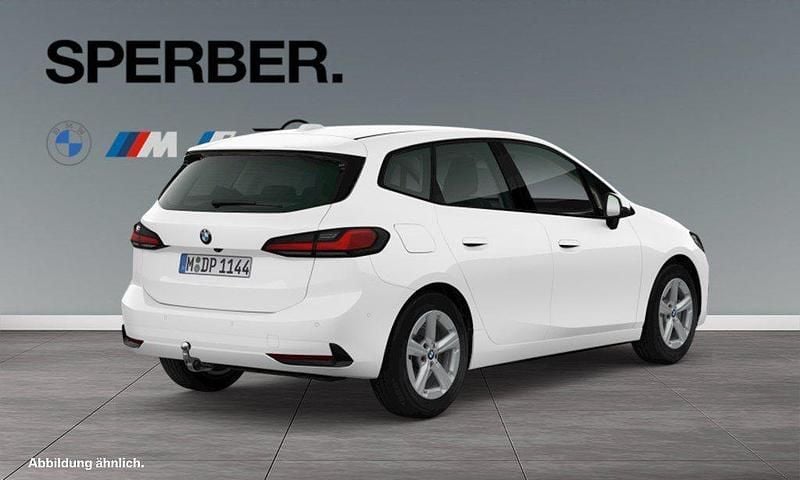 Gebraucht BMW 220 156 PS (114 kW) 2025 Weiß Van / Kleinbus