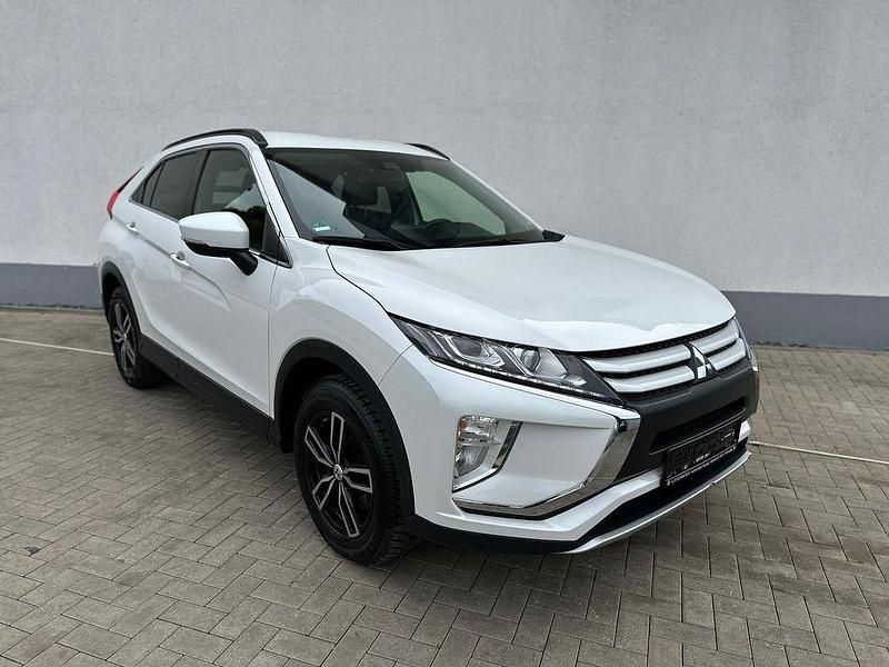 Weiß Gebraucht 2020 Mitsubishi Eclipse Cross Diamant Edition SUV | 13.900 € (Fairer Preis) - Bild 1/4