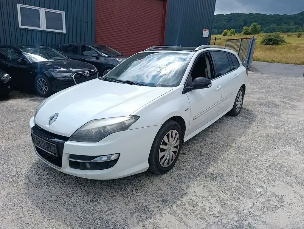 Gebraucht Renault Laguna III Bose Edition 150 PS (110 kW) 2012 Weiß Limousine
