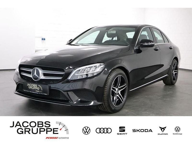 Gebraucht Mercedes C220 194 PS (142 kW) 2019 Schwarz Limousine