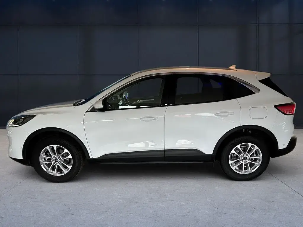 Gebraucht Ford Kuga Titanium 190 PS (139 kW) 2022 Weiß SUV