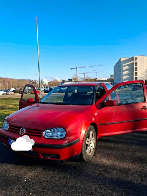Rot Gebraucht 2001 VW Golf IV Kleinwagen | 599 € (Superpreis) - Bild 1/4