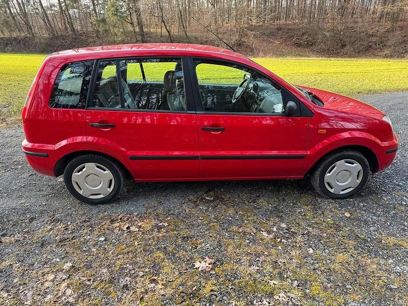 Rot Gebraucht 2003 Ford Fusion Limousine | 1.899 € (Fairer Preis) - Bild 1/4