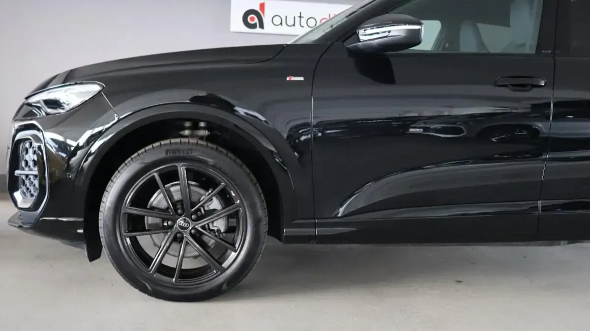 Gebraucht Audi Q5 S-Line 204 PS (150 kW) 2025 Schwarz SUV