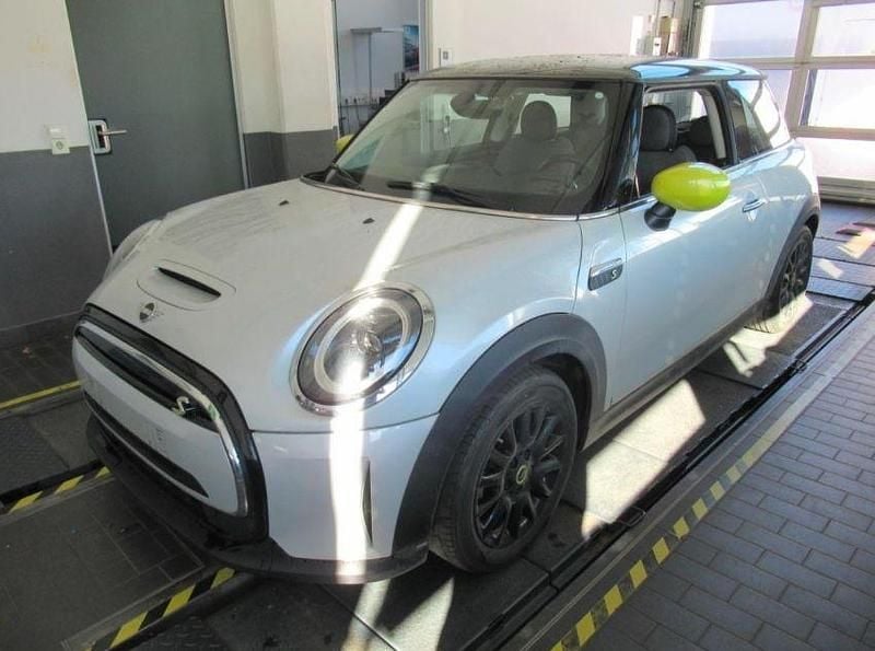 Silber Gebraucht 2021 Mini Cooper SE Classic Kleinwagen | 15.090 € (Guter Preis) - Bild 1/4