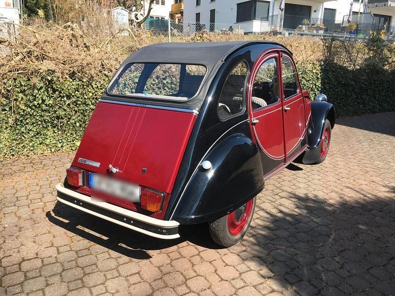 Rot Gebraucht 1981 Citroën 2CV Charleston Kleinwagen | 11.000 € - Bild 1/4