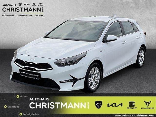 Neu Kia Ceed Style 101 PS (74 kW) 2026 Casa white Kleinwagen