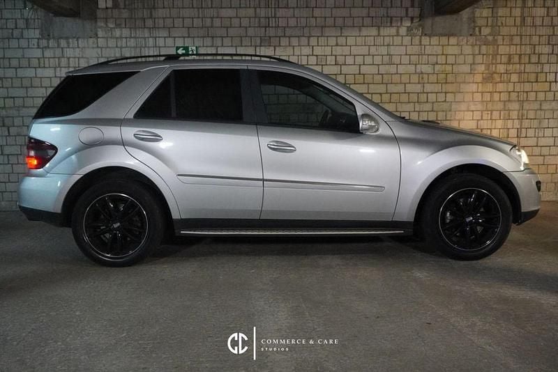 Gebraucht Mercedes ML320 224 PS (164 kW) 2006 Silber SUV