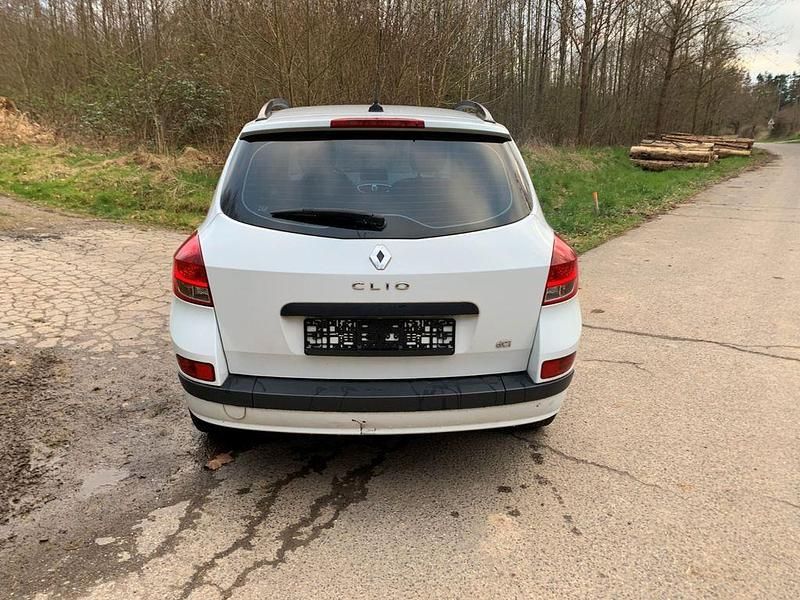 Gebraucht Renault Clio IV 75 PS (55 kW) 2012 Weiß Limousine