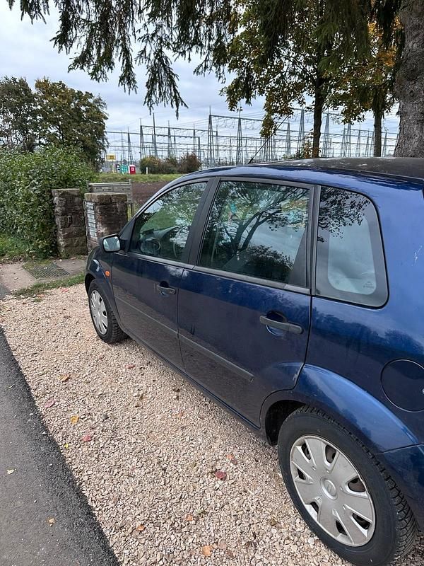 Gebraucht Ford Fiesta 69 PS (50 kW) 2003 Blau Kleinwagen