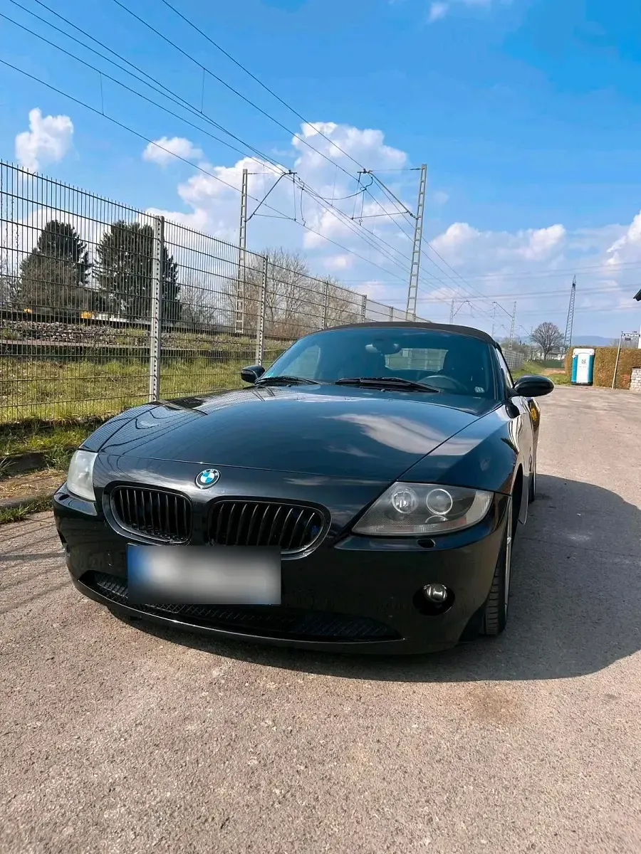 Gebraucht BMW Z4 170 PS (125 kW) 2005 Schwarz Cabrio