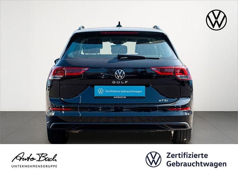 Gebraucht VW Golf VIII Pro 131 PS (96 kW) 2023 Deep black perleffekt Kombi