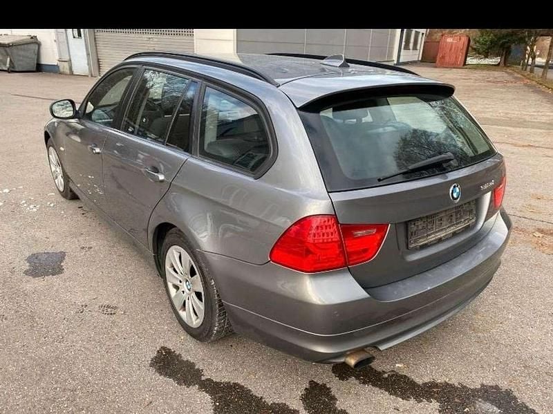 Second-hand BMW 318 143 CP (105 kW) 2012 Gri Break