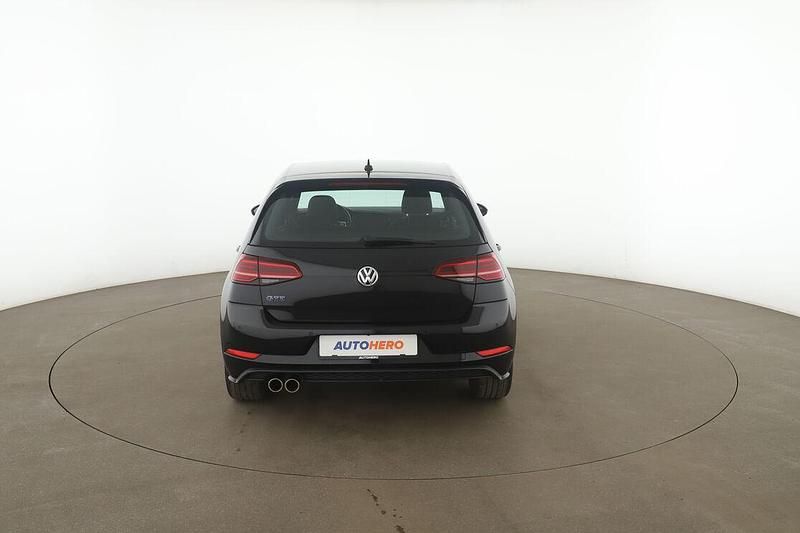 Gebraucht VW Golf VII GTE 102 PS (75 kW) 2020 Schwarz Limousine