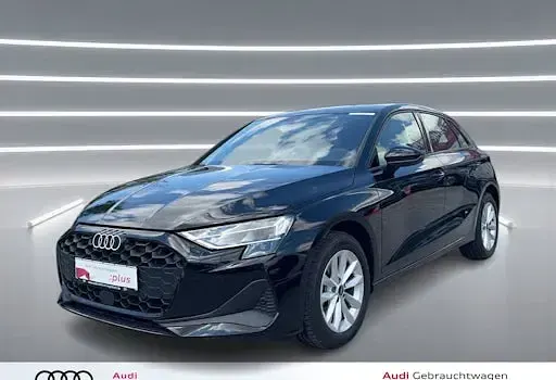Gebraucht Audi A3 Comfort 116 PS (85 kW) 2025 Brillantschwarz Limousine
