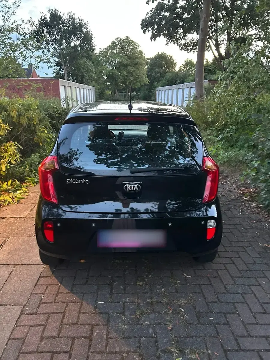 Gebraucht Kia Picanto 69 PS (50 kW) 2013 Schwarz Kleinwagen