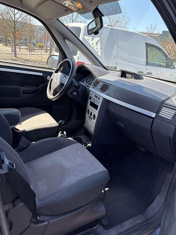 Gebraucht Opel Meriva Essentia 101 PS (74 kW) 2003 Van / Kleinbus