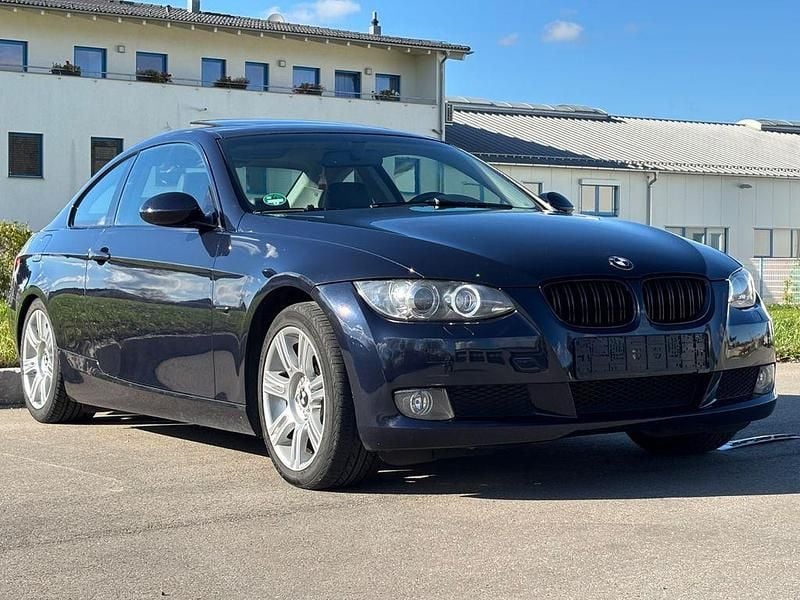 Blau Gebraucht 2007 BMW 320 Coupé | 7.500 € (Fairer Preis) - Bild 1/4