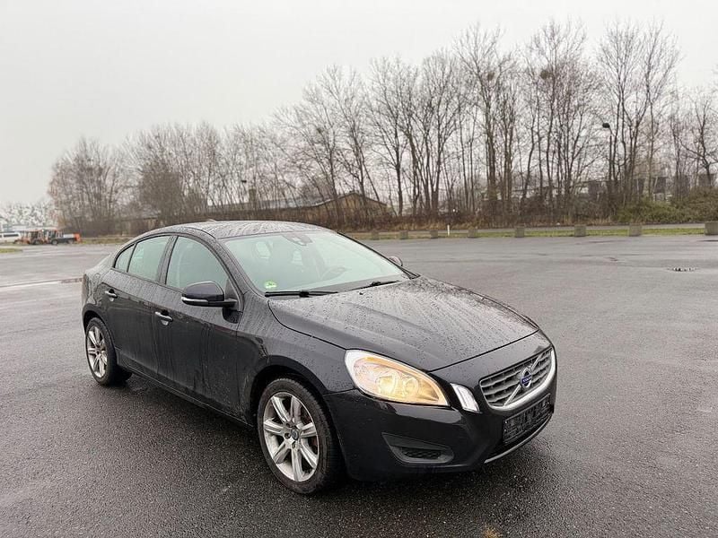 Gebraucht Volvo S60 Kinetic 163 PS (119 kW) 2010 Schwarz Limousine