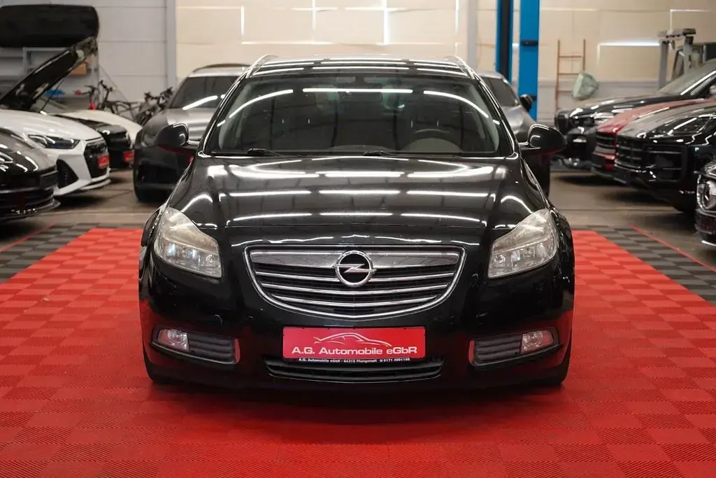 Gebraucht Opel Insignia Sport 160 PS (117 kW) 2012 Schwarz Kombi