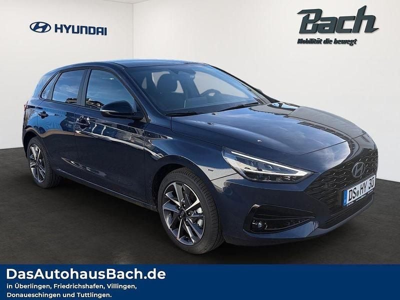 Neu Hyundai i30 Advantage 140 PS (102 kW) 2025 Blau Limousine