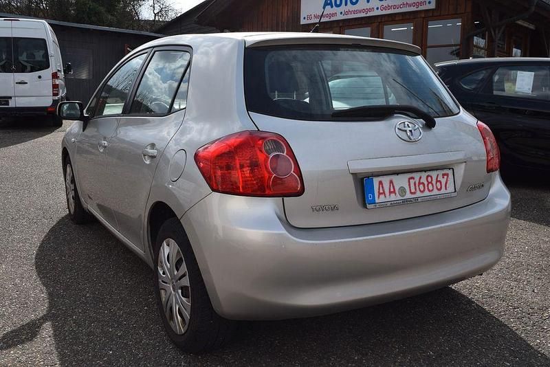 Gebraucht Toyota Auris Sol 97 PS (71 kW) 2009 Silber Kleinwagen