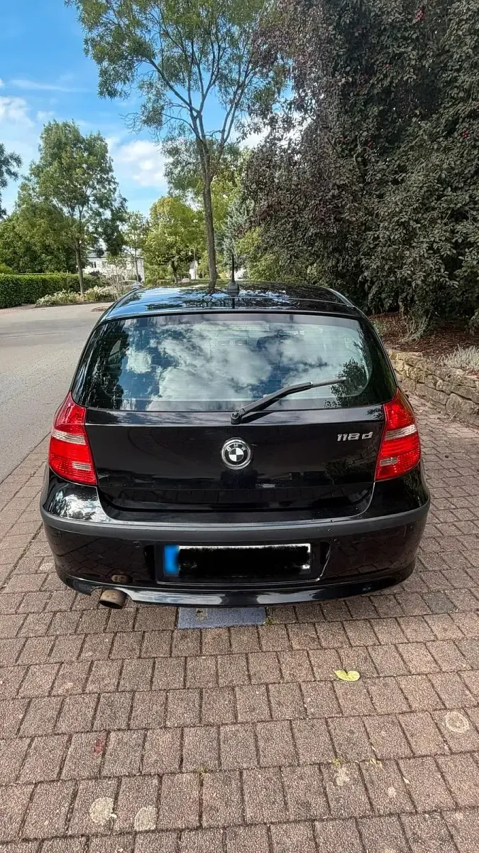 Gebraucht BMW 118 143 PS (105 kW) 2008 Schwarz Kleinwagen